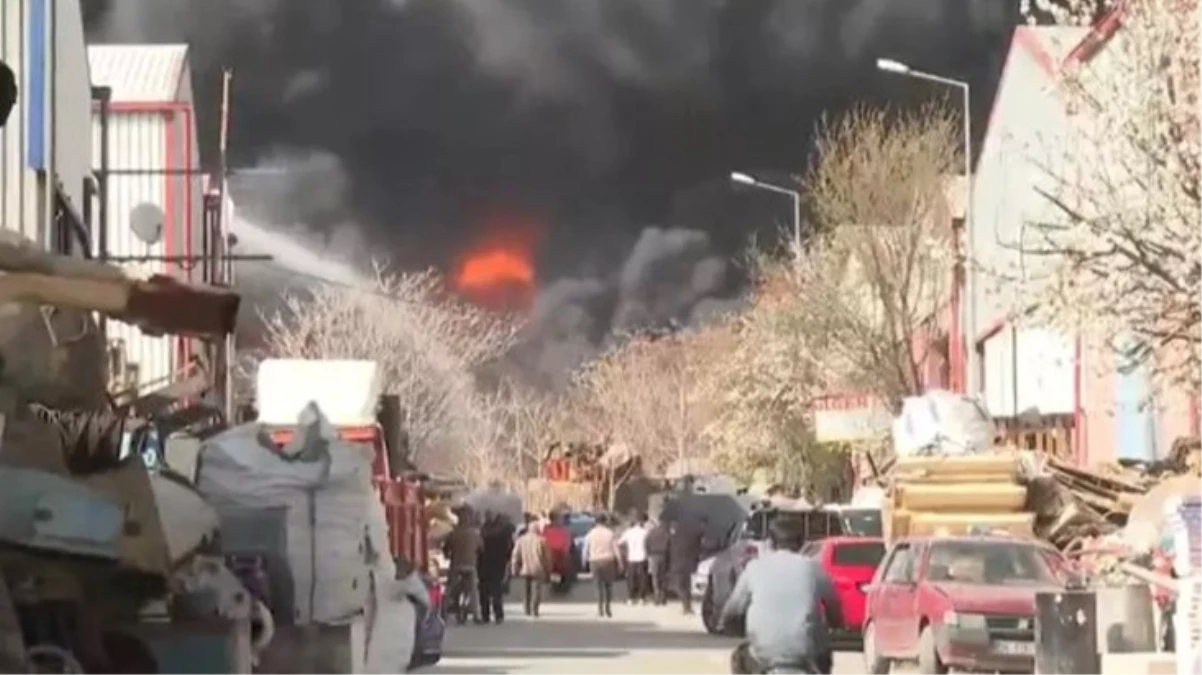 Ankara'da Hurdacılar Sitesi'nden alevler yükseldi! Yangın 3 iş yerine sıçradı