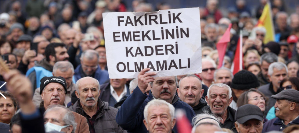 Emekliler Tandoğan'a akın etti