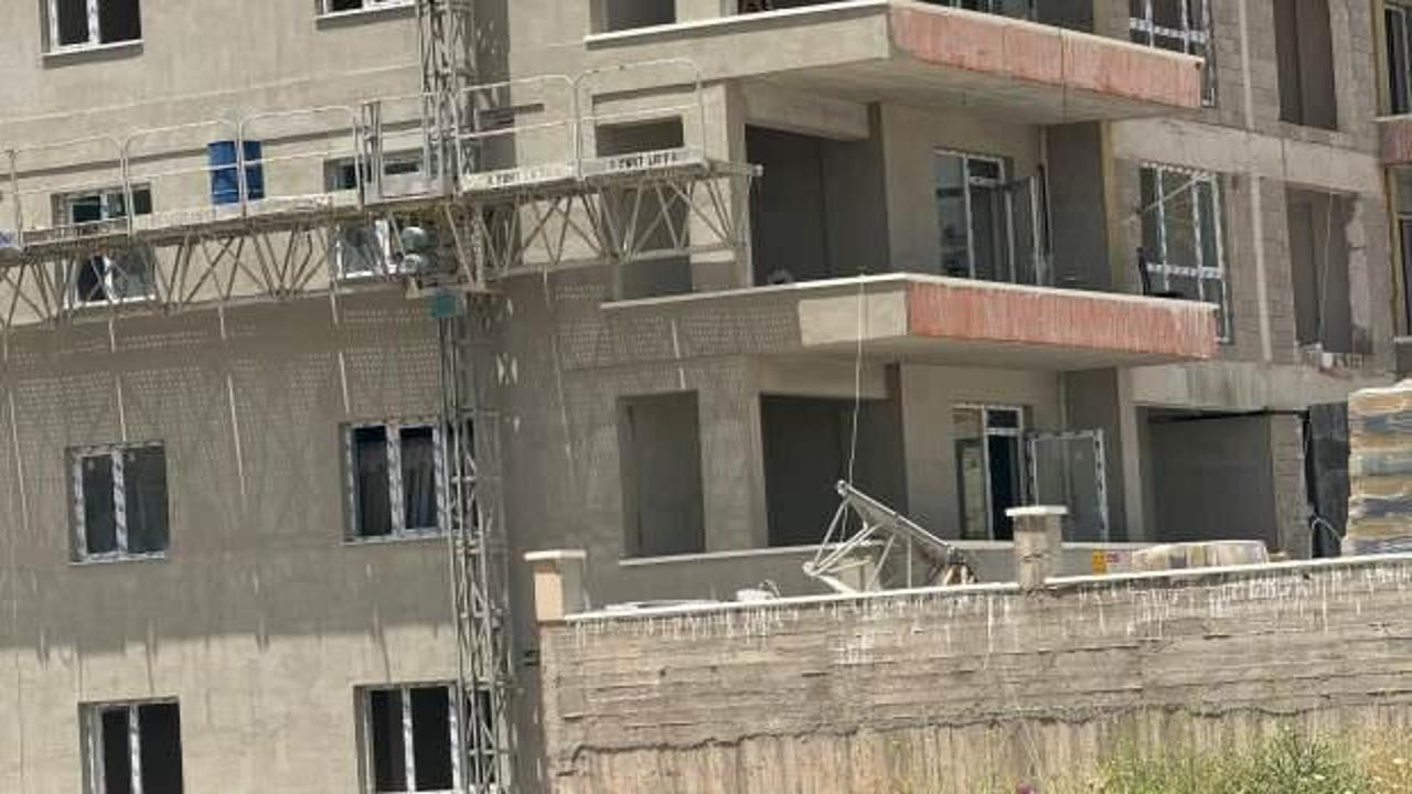 Ankara'da inşaat iskelesi çöktü: 4 yaralı