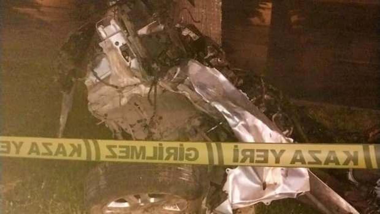 Antalya'da feci kaza: Otomobil ikiye bölündü! Bir kişi hayatını kaybetti