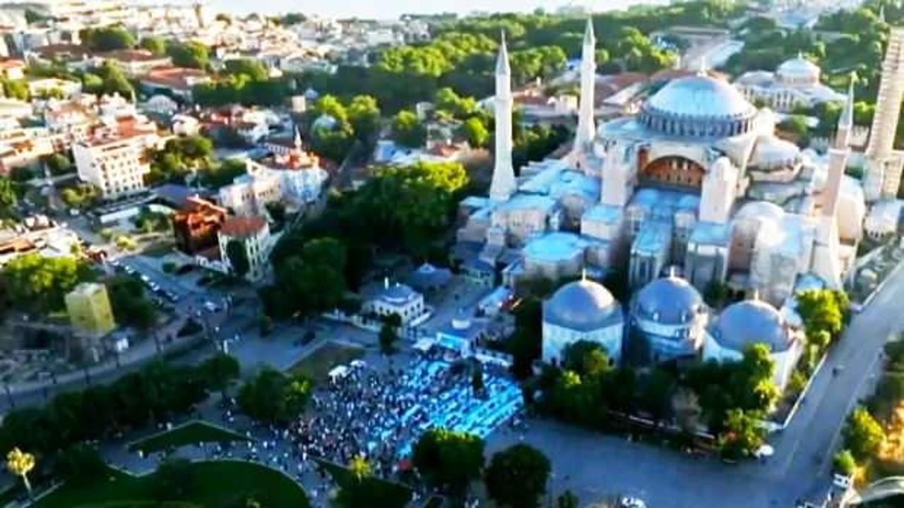 Ayasofya doldu taştı