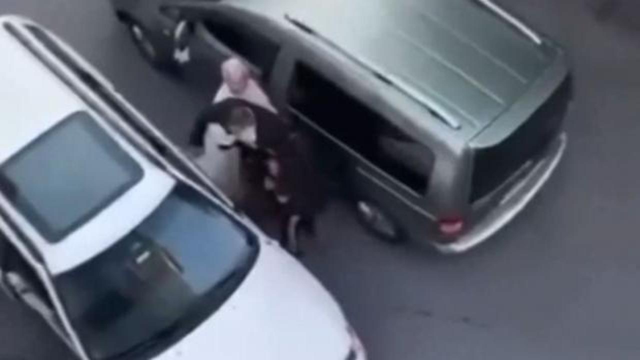 Bağcılar'da trafikte tartıştığı sürücüyü darp eden kişi gözaltına alındı