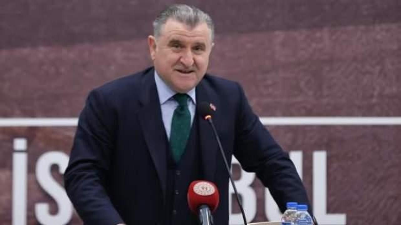 Bakan Bak, Paris 2024 kotası alan Muhammed Demirel'i tebrik etti