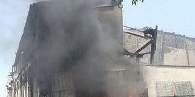 Bursa'da Başköy Mahallesi'nde fabrika yangını