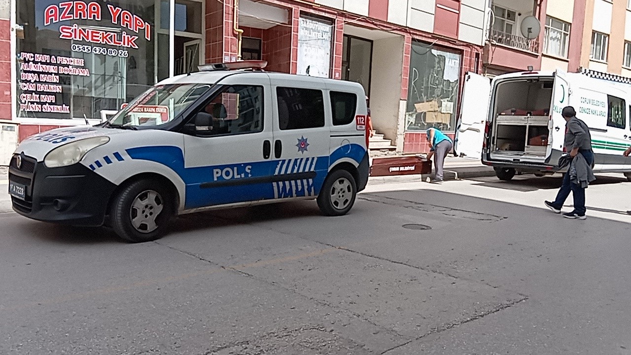 Çorumda Bir Genç Evinde Ölü Bulundu