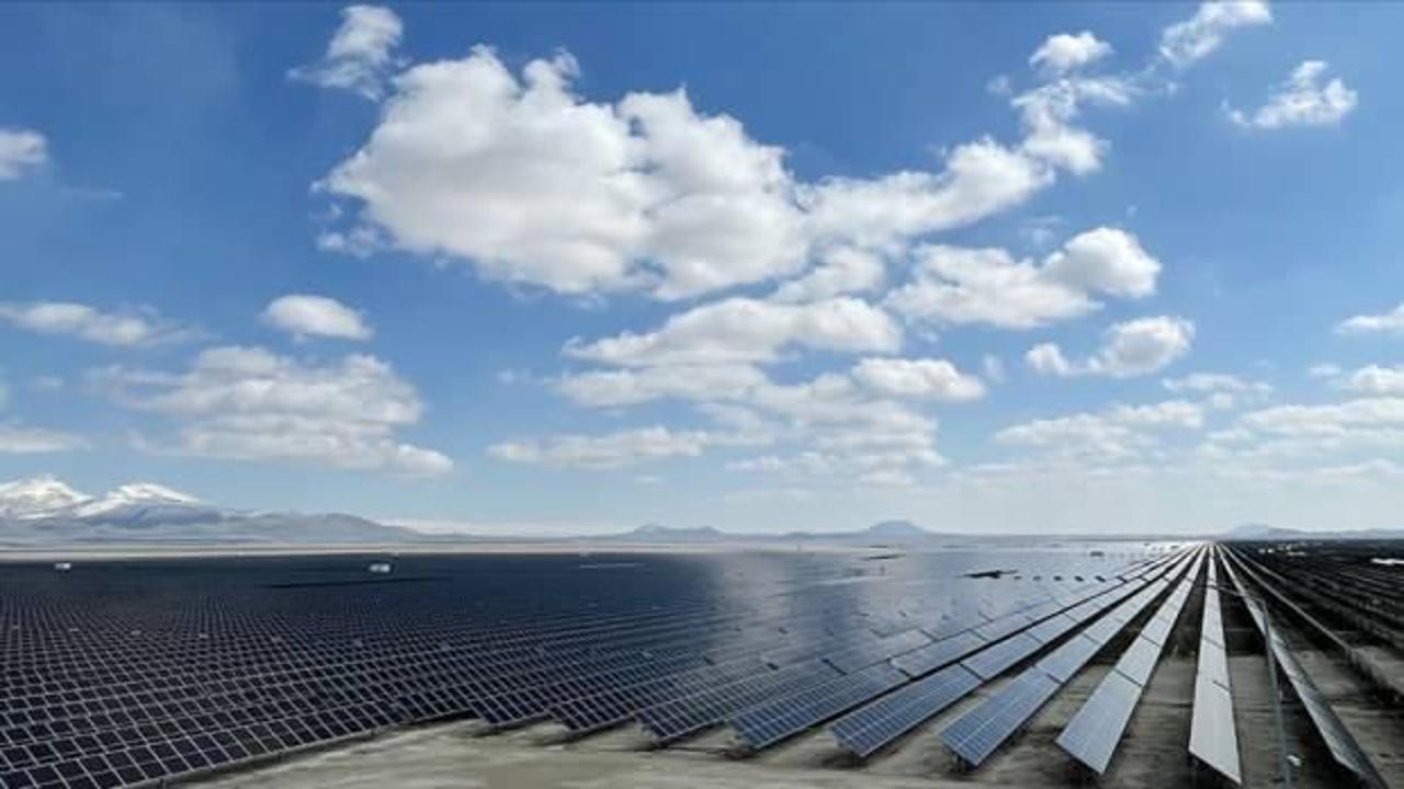 Güneş enerjisinin kuzey yaz gündönümünde elektriğin yüzde 20'sini karşılaması bekleniyor