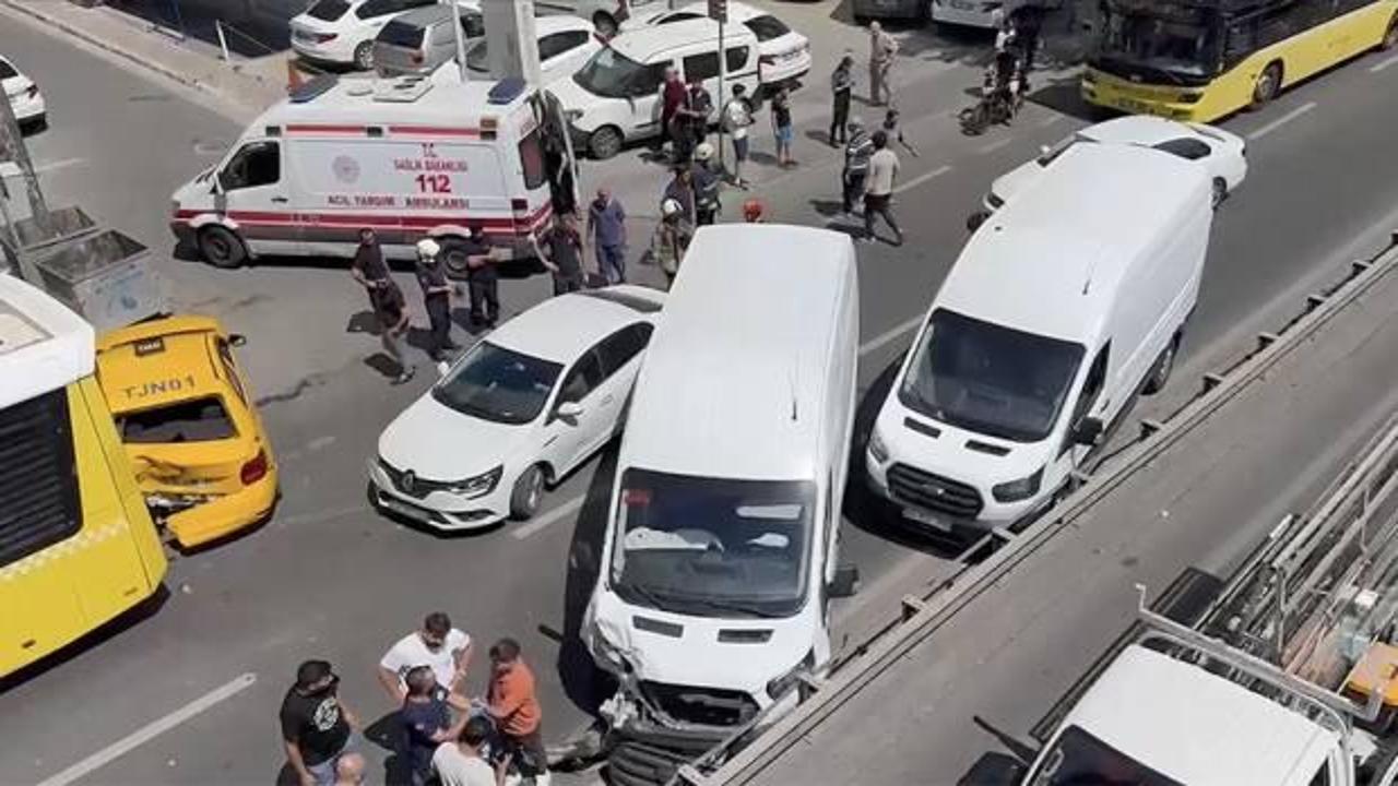 İETT otobüsünün karıştığı zincirleme kazada 1 kişi yaralandı