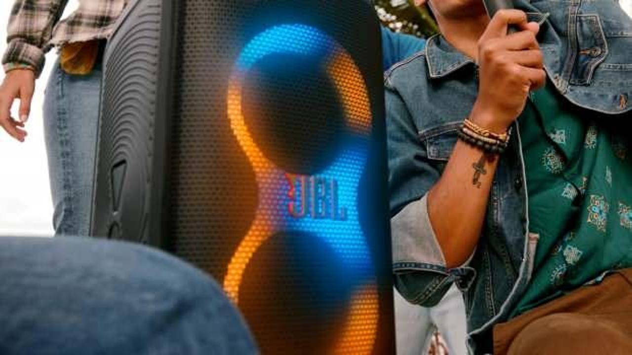 JBL Partybox Club 120 VE Stage 320'yi tanıttı