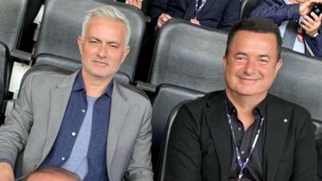 Jose Mourinho, Türkiye - Portekiz maçını takip etti