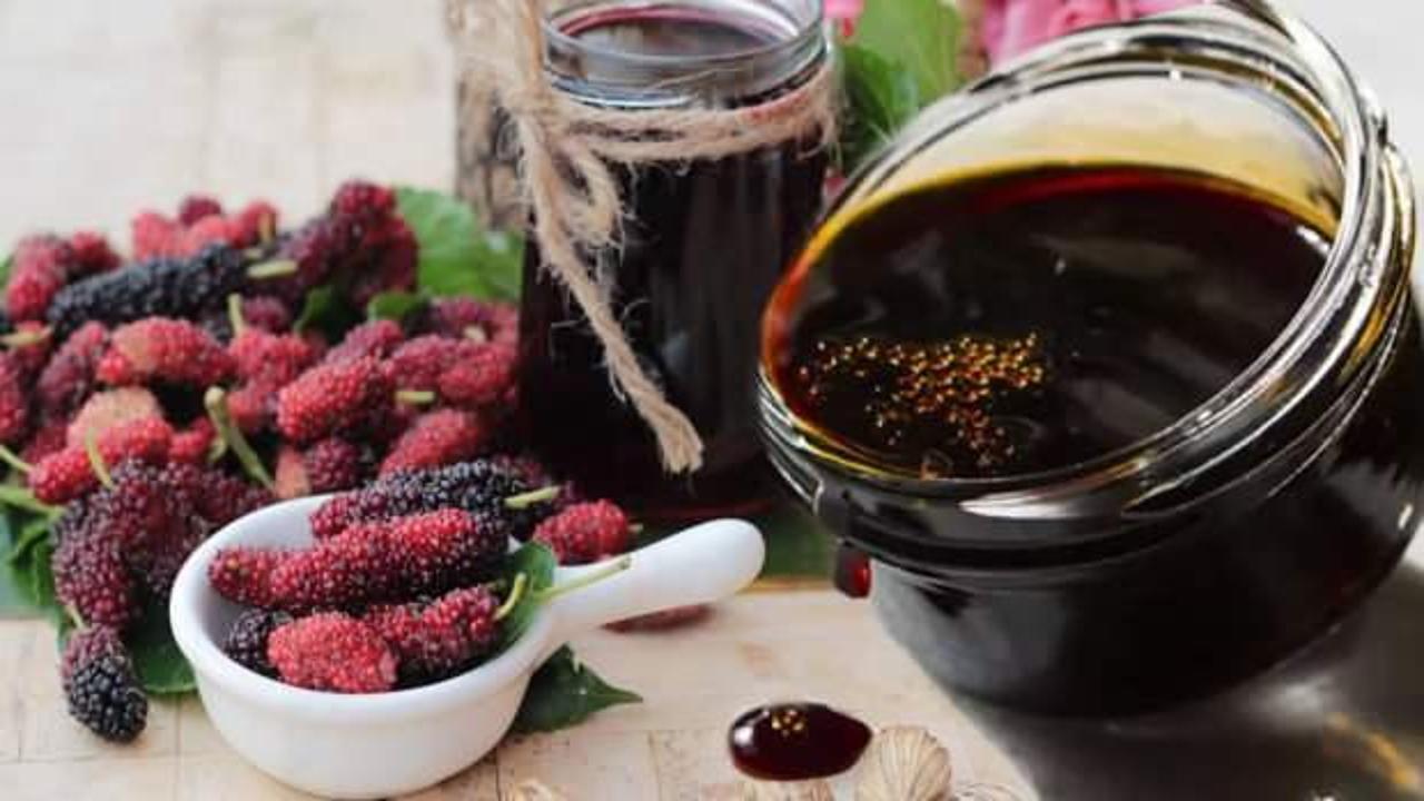 Karadut şurubu faydaları nelerdir, ağız yarası için nasıl kullanılır? Karadut şurubu nasıl yapılır?