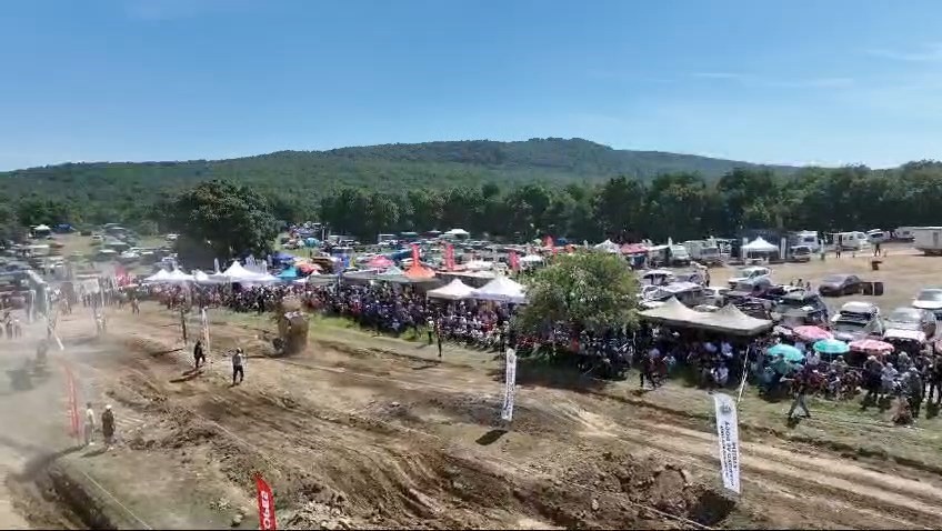 Off-Road Aracı, Takla Attıktan Sonra Yarışa Devam Etmeye Çalıştı