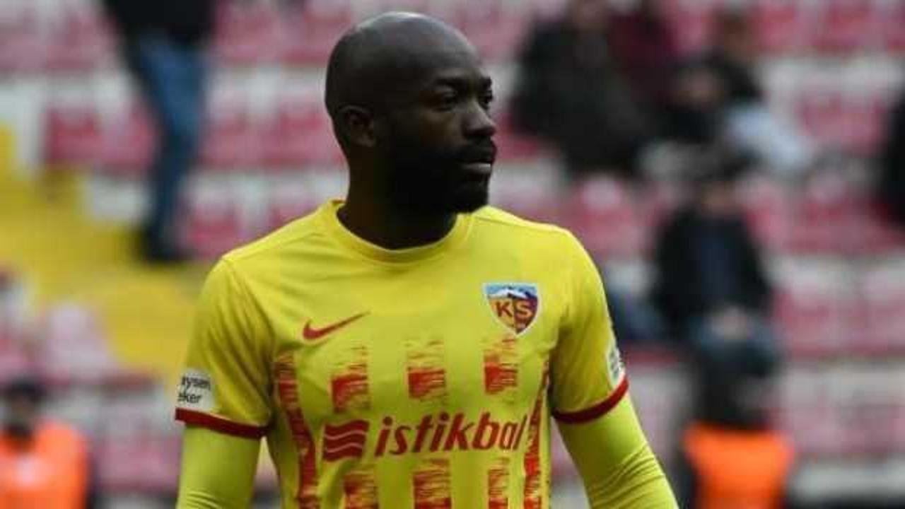 Stephane Bahoken, Kayserispor'da kaldı