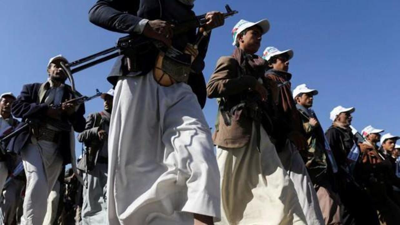 Yemen hükümeti ile Husiler, esir takası müzakereleri için Umman'da bir araya geldi