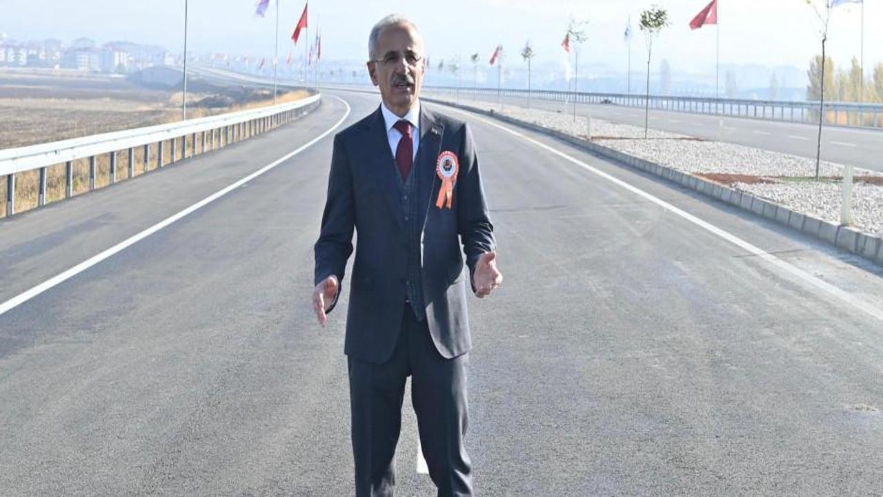 Yollarda akıllı ulaşım devrimi! 3 büyükşehirde uygulanacak